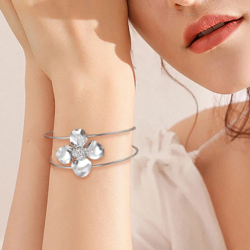 Cazador Trendy Flower Cuff Bracelets for Women