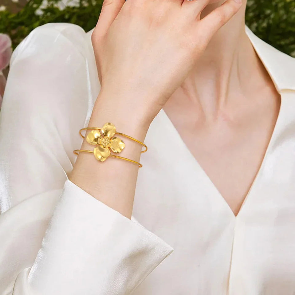 Cazador Trendy Flower Cuff Bracelets for Women