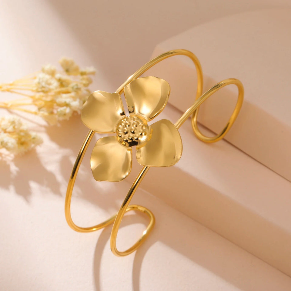 Cazador Trendy Flower Cuff Bracelets for Women